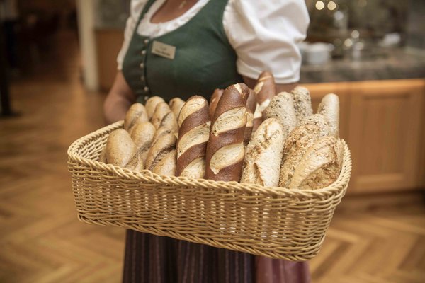 Brotkörbchen mit Haubis Gebäck 